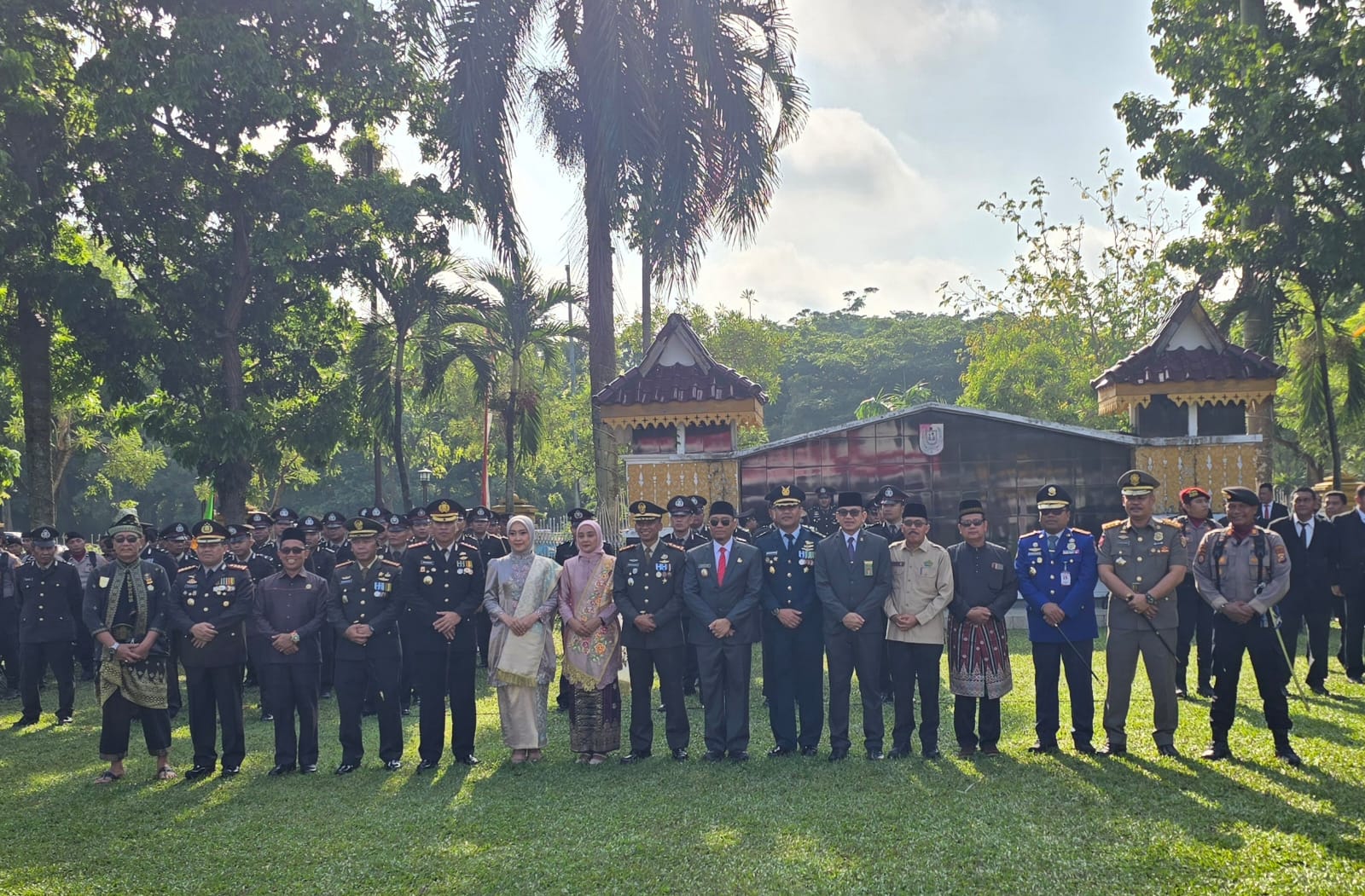 Hakim Pengadilan Negeri Pekanbaru Bapak Yuliazmen, S.H., M.H Menghadiri Kegiatan Upacara Hari Bhayangkara