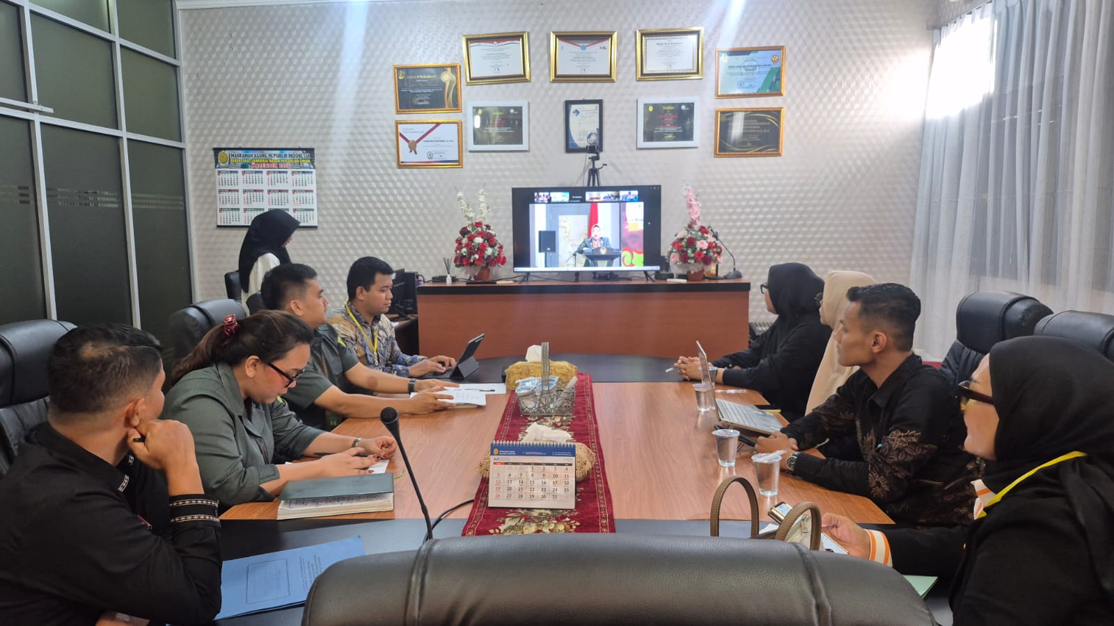 Pengadilan Negeri Pekanbaru mengikuti Sosialisasi Aplikasi Tuanku Online bagi Paralegal dan Peacemaker di kabupaten Kampar secara Daring