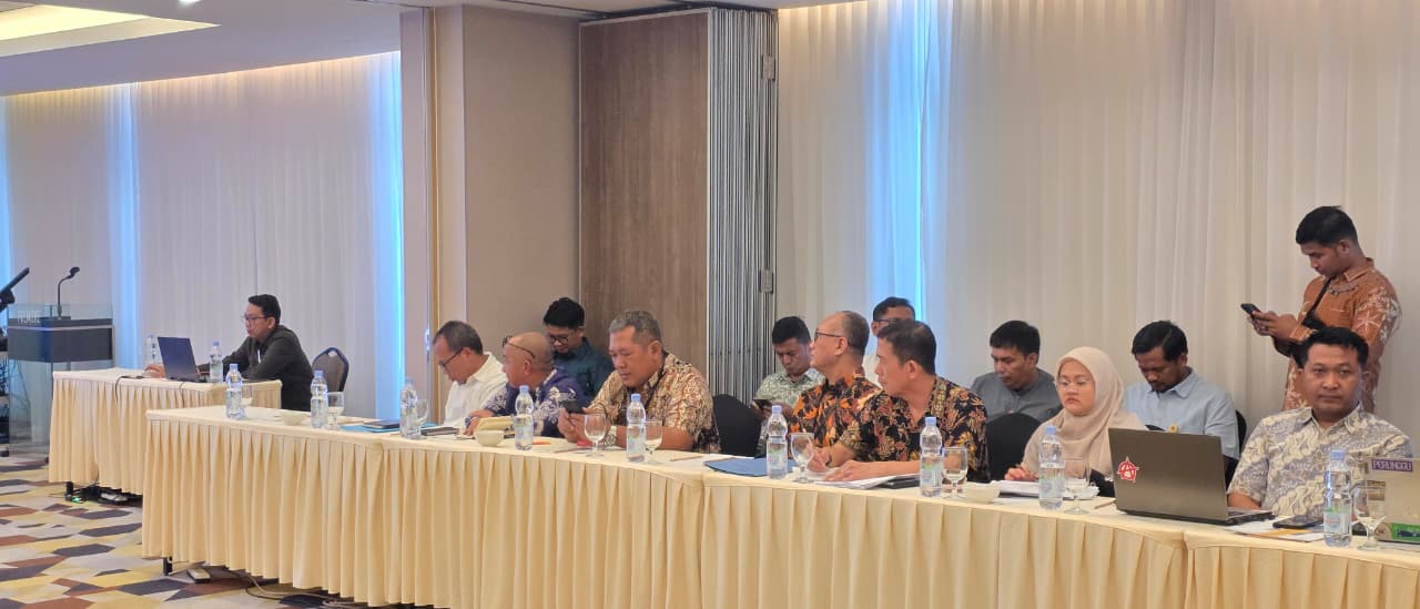 Ketua Pengadilan Negeri Pekanbaru Bapak Arief Boediono, S.H., M.H. Menghadiri Rapat penyelesaian AGHT pembangunan jalan Tol Trans Sumatera pada ruas Jalan Tol Pekanbaru - Rengat 
