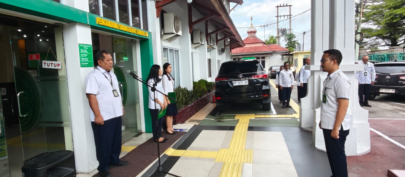 Pelaksanaan Apel Pagi Pengadilan Negeri Pekanbaru Bersama Ketua Pengadilan Negeri Pekanbaru Bapak Arief Boediono, S.H., M.H.